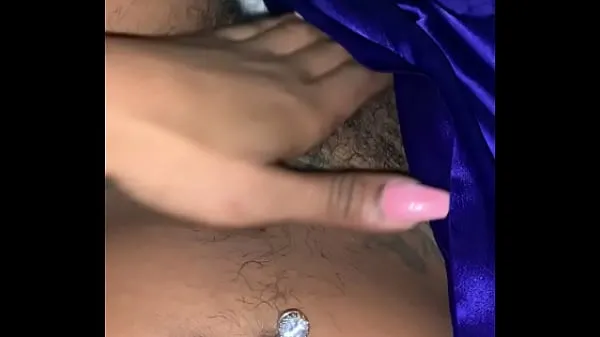 Yeni Showing A Peek Of My Furry Pussy On Snap **Click The LinkFilmlerim