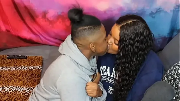 Fresh Ebony Girls Kissing(Girl on the right can kiss I'm jealous my Movies