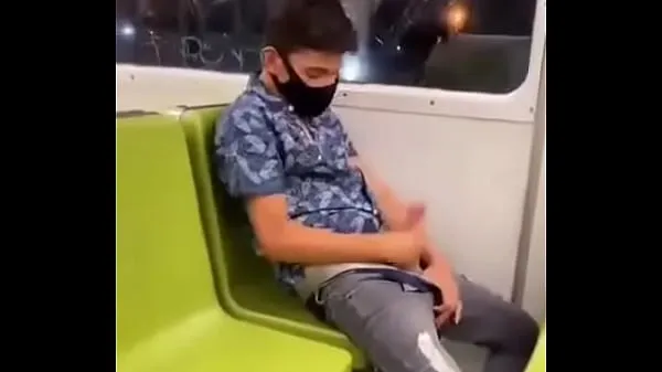 Friss Masturbating in the subway filmjeim
