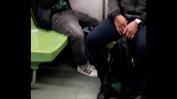 Tuoreet Sucking in the subway elokuvistani