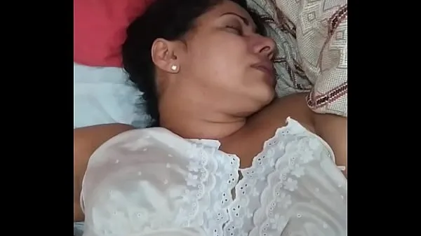ताज़ा Indian woman shoving giant dick down throat and getting punched hard thrusts in pussy मेरी फ़िल्में