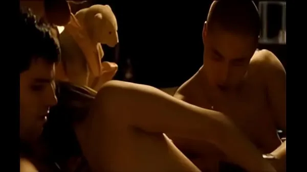 Tuoreet Roxane Mesquida - Sheitan (Threesome erotic scene) MFM elokuvistani